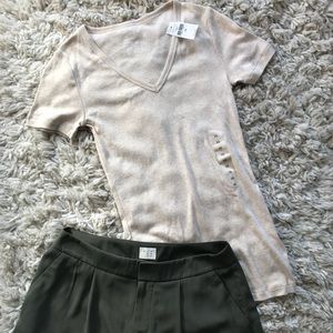 Gap Modern V-Neck New With Tags Size XS